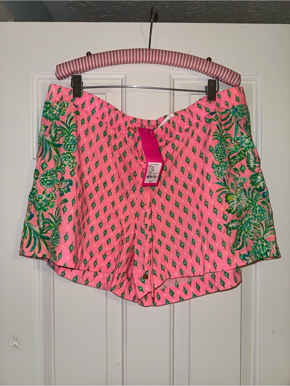 Lilly Pulitzer Pink Shorts with Green Print Katia diamond girl pink shandy